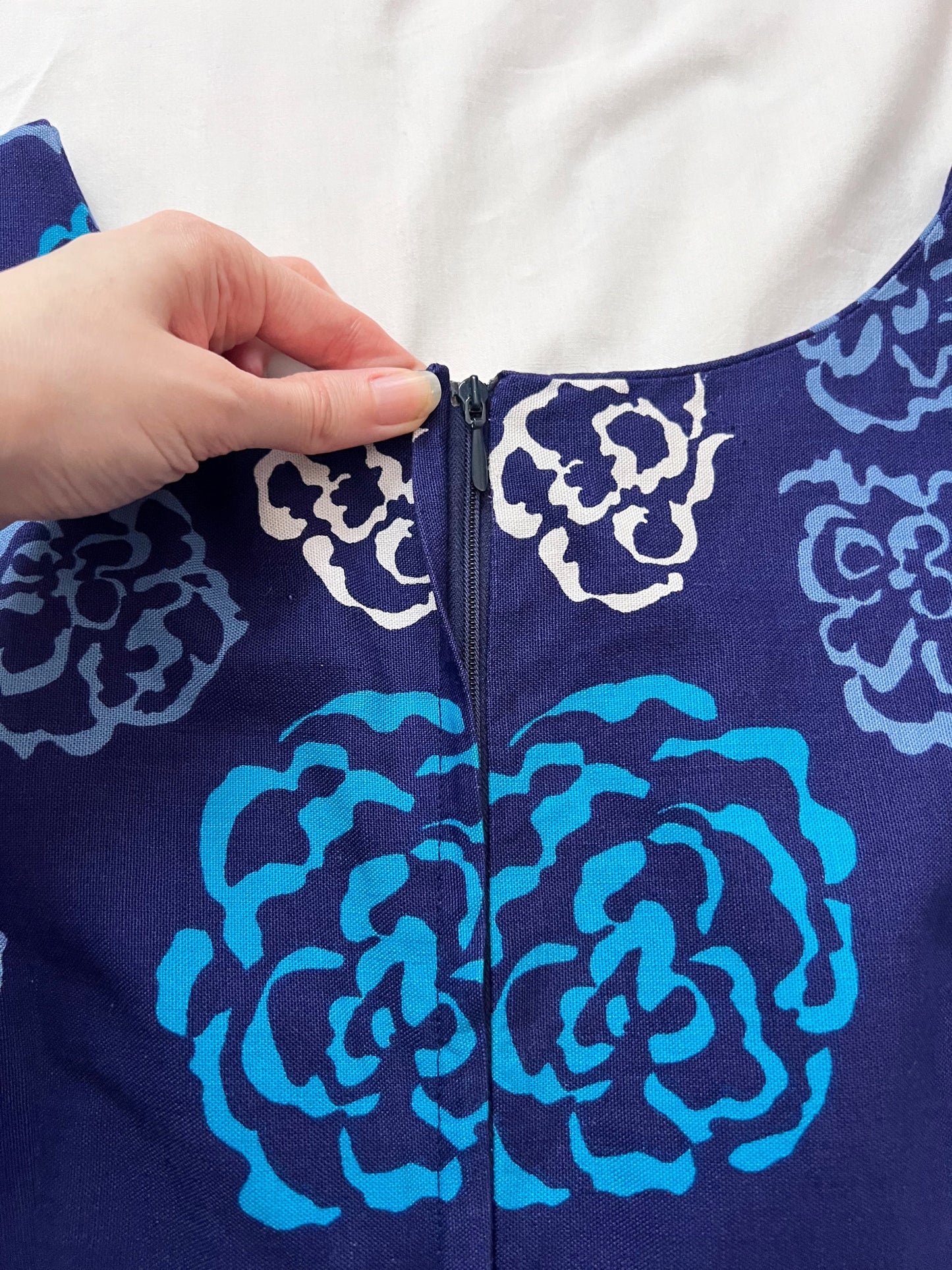 70s 100% cotton blue floral maxi dress, Size S