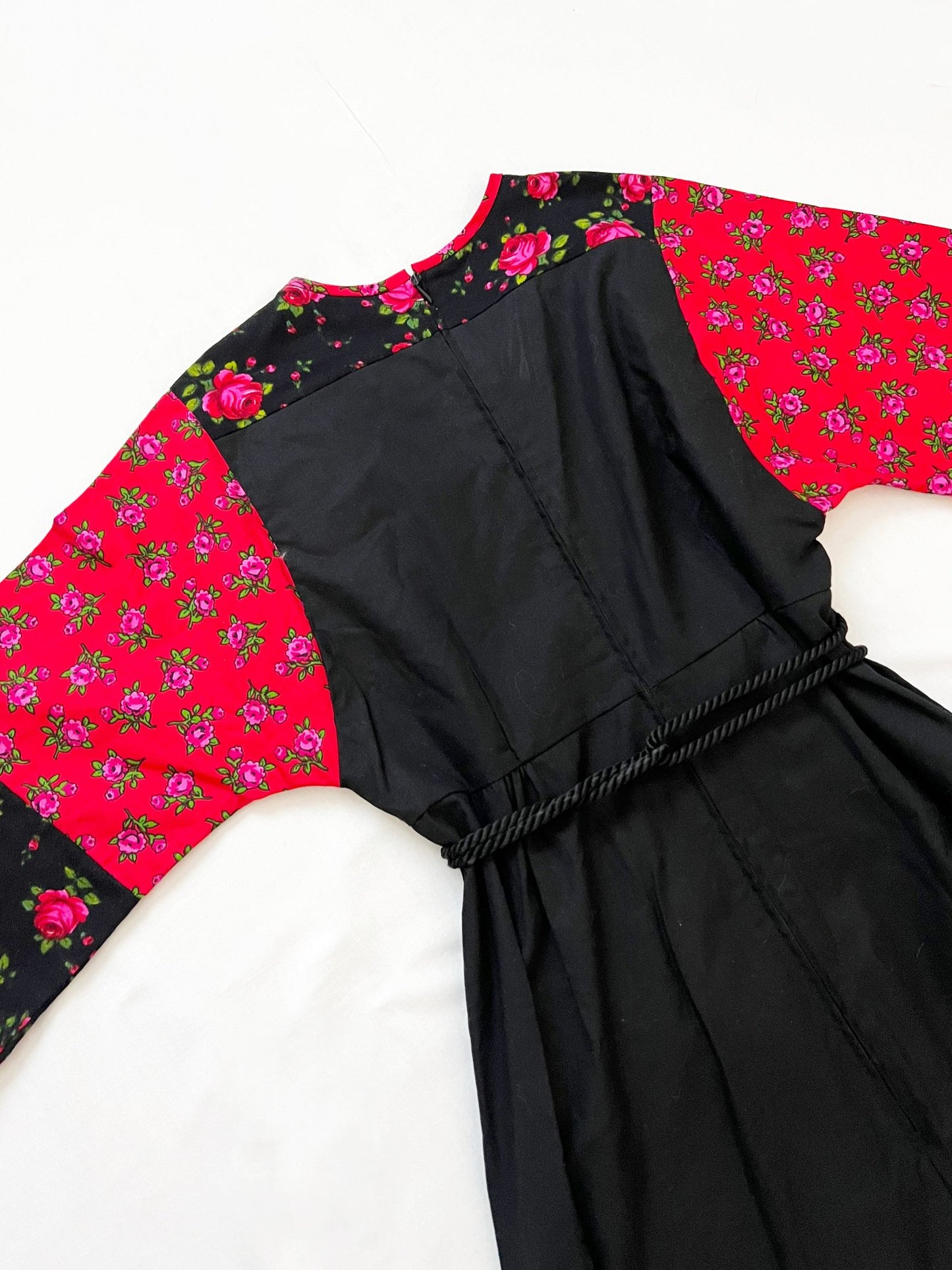 70s black and red flower dress, Size S