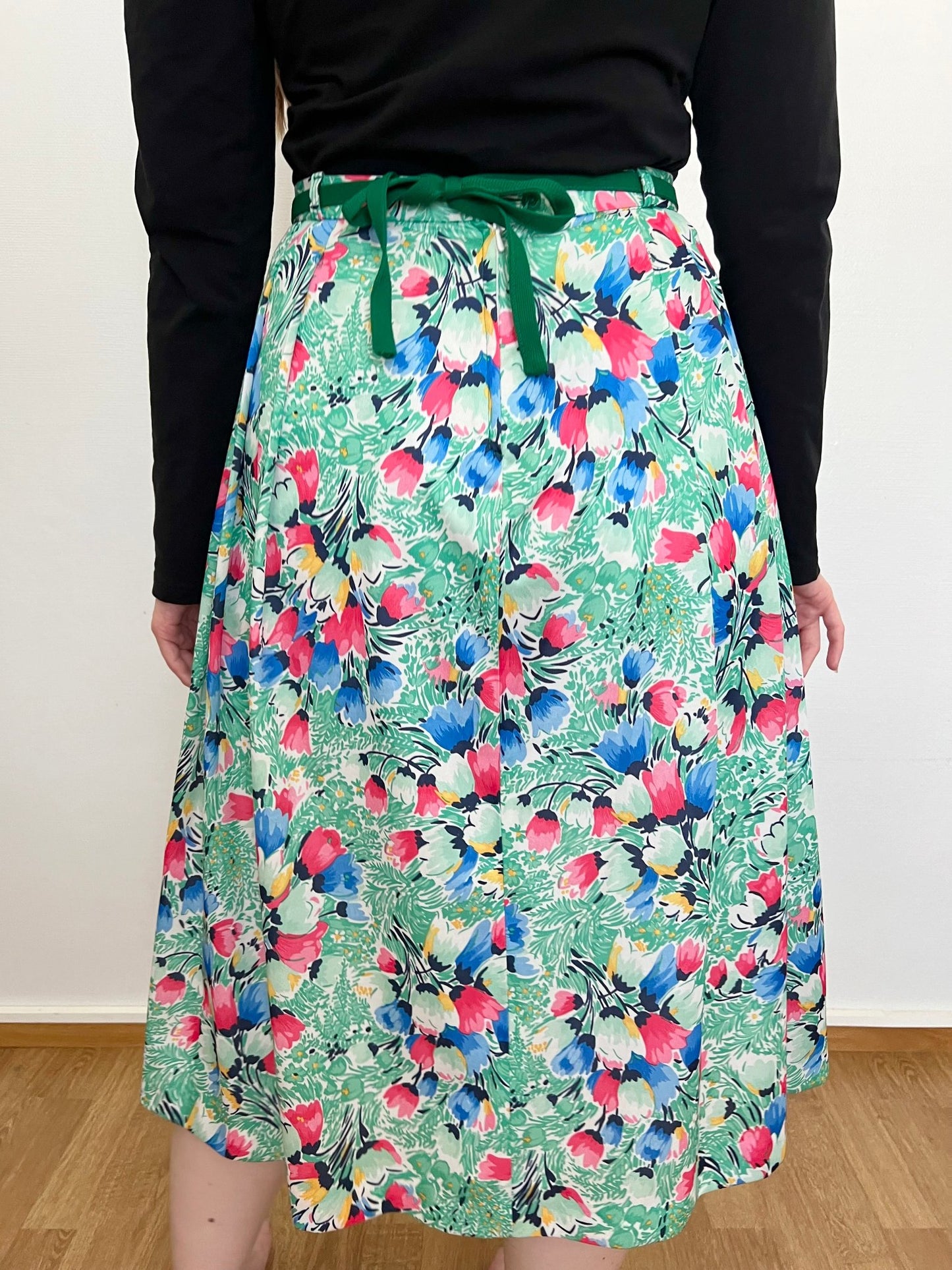 Flower skirt, Size S-M