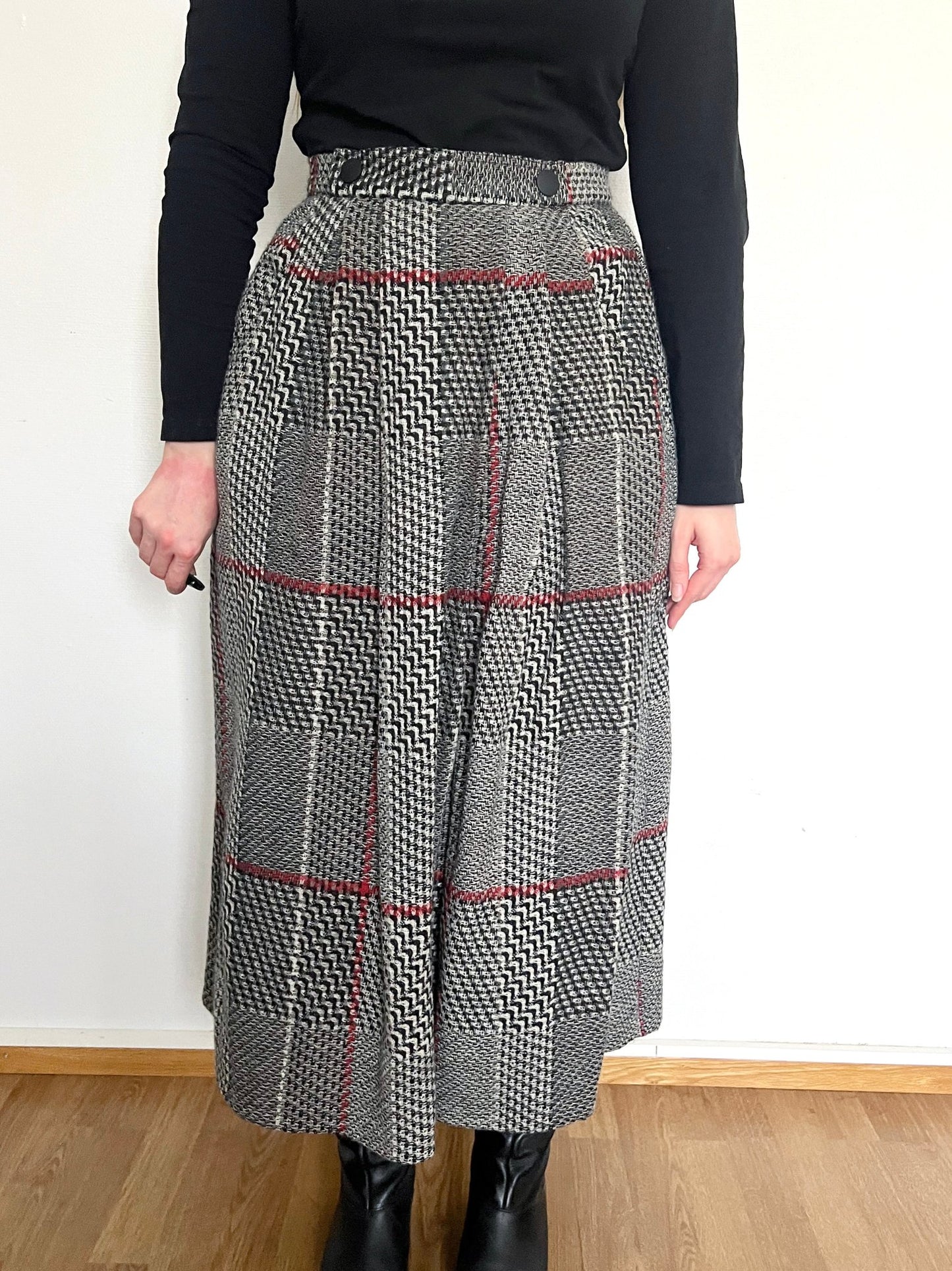 Gray wool skirt, Size XS-S