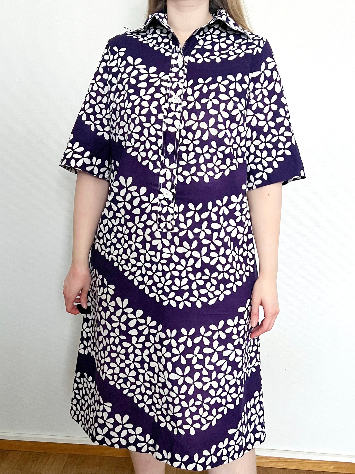 Purple and white flower dress, Size L-XL