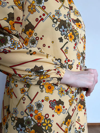 70s yellow flower dress, Size M-L