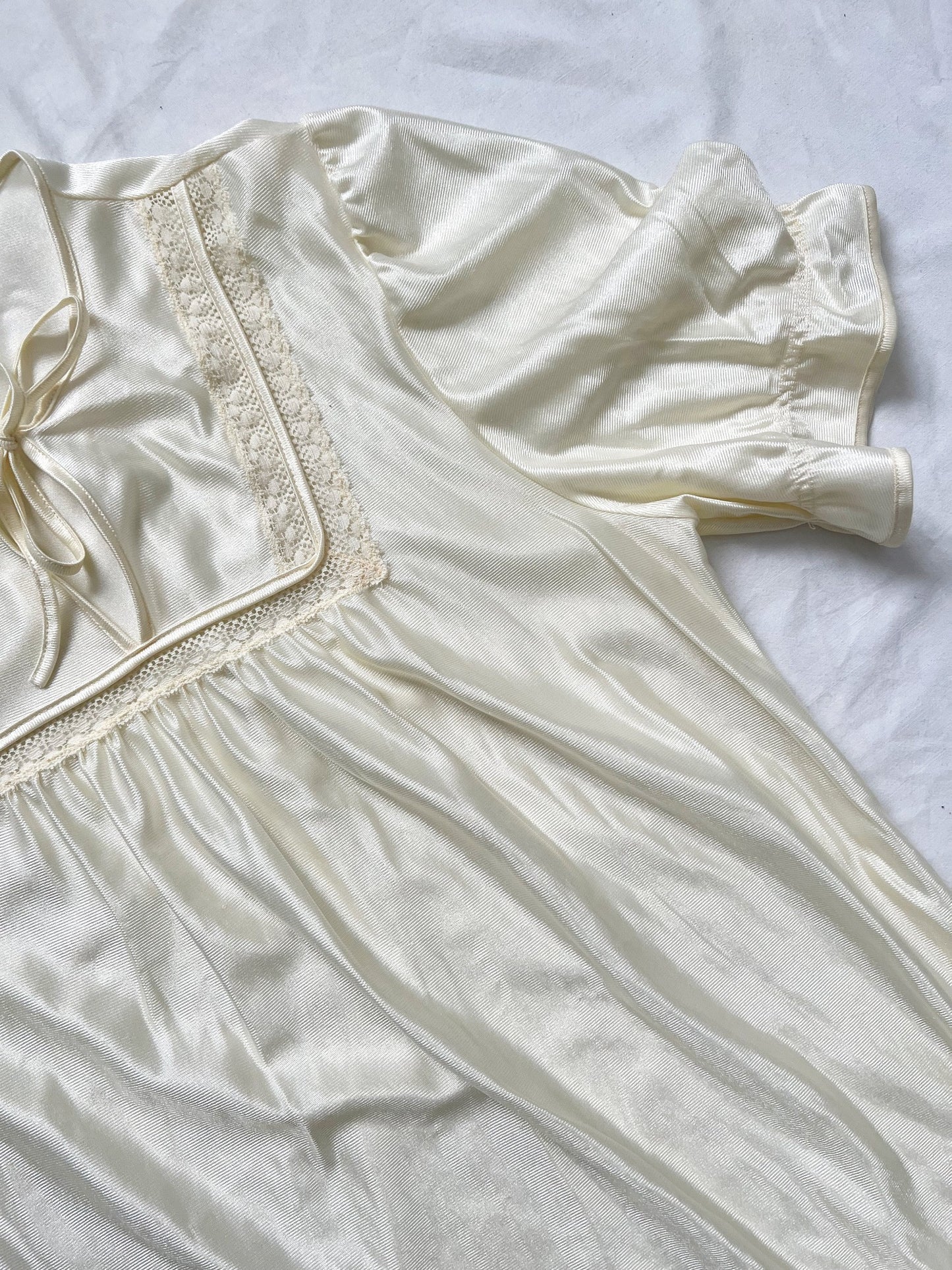 White nightgown, Size M