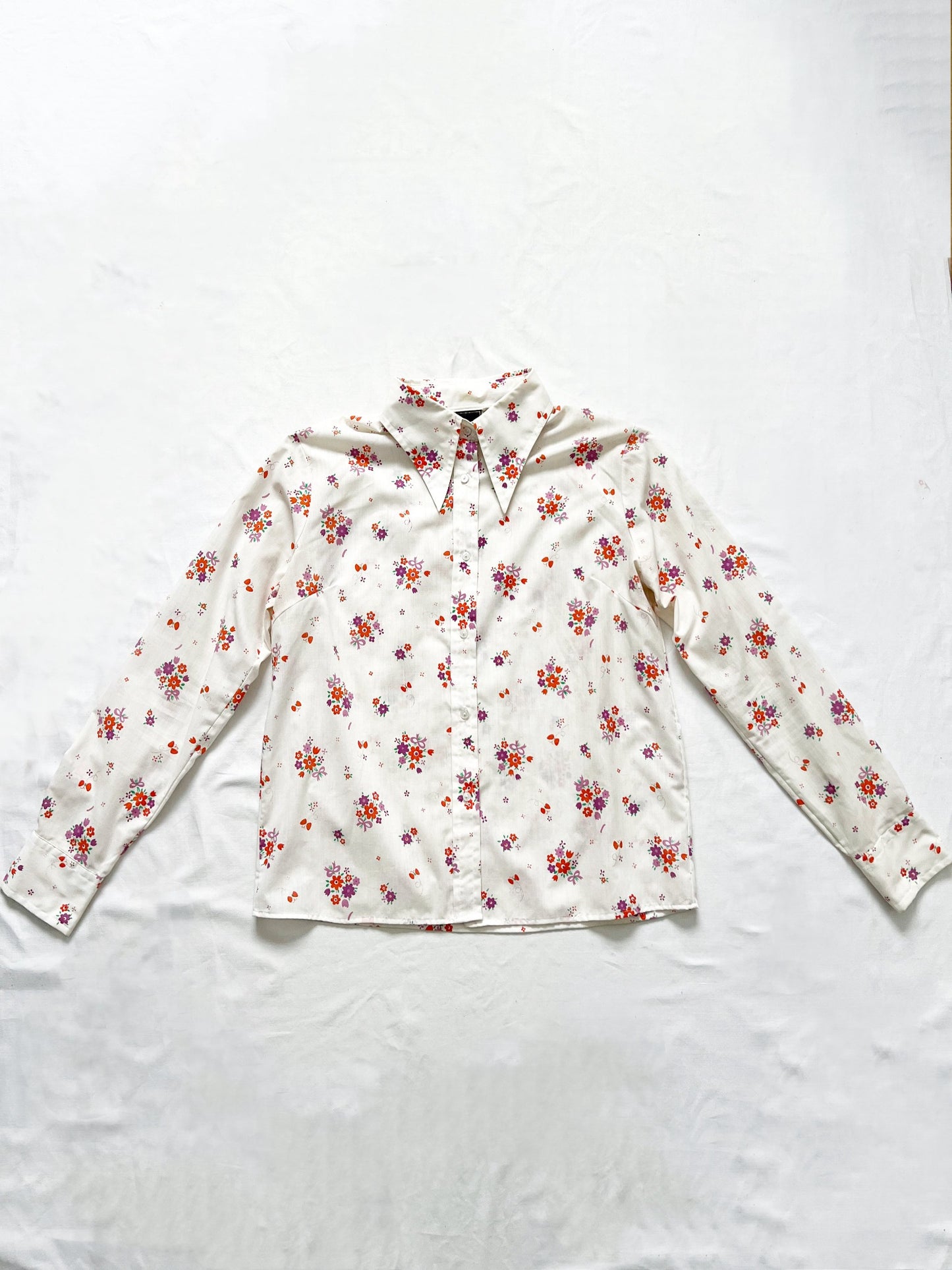 Vintage flower shirt, Size L