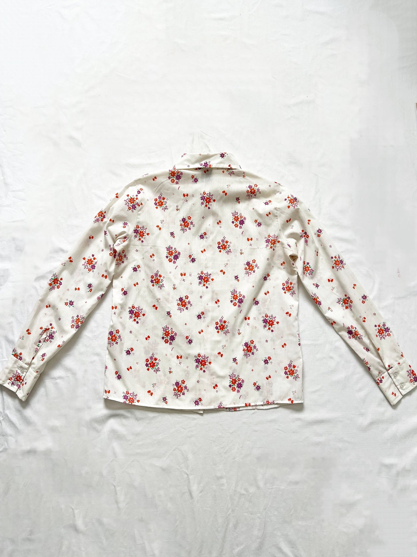 Vintage flower shirt, Size L