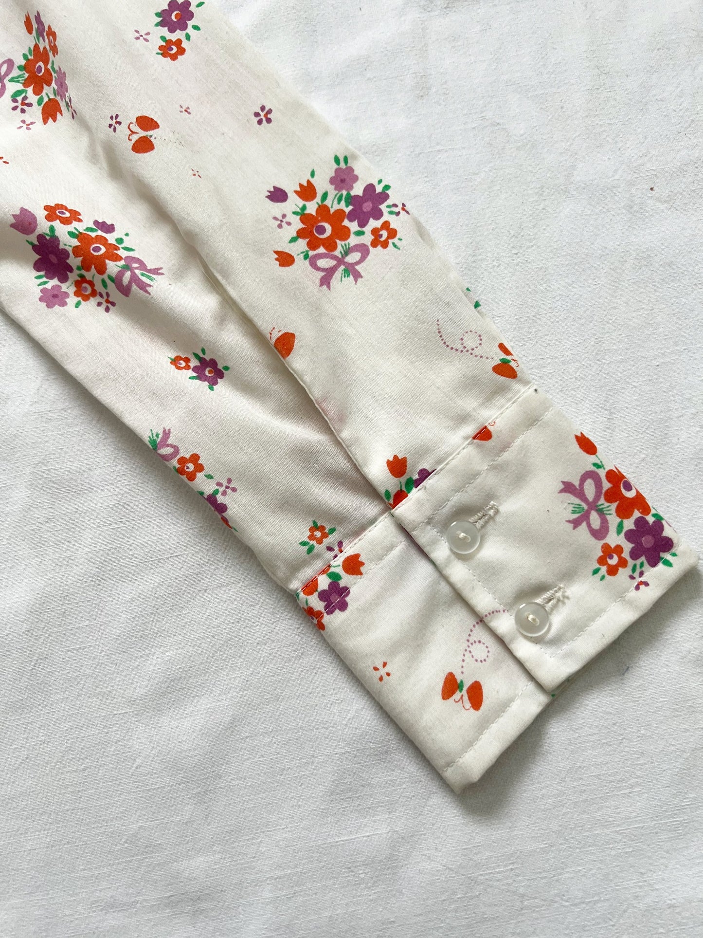 Vintage flower shirt, Size L