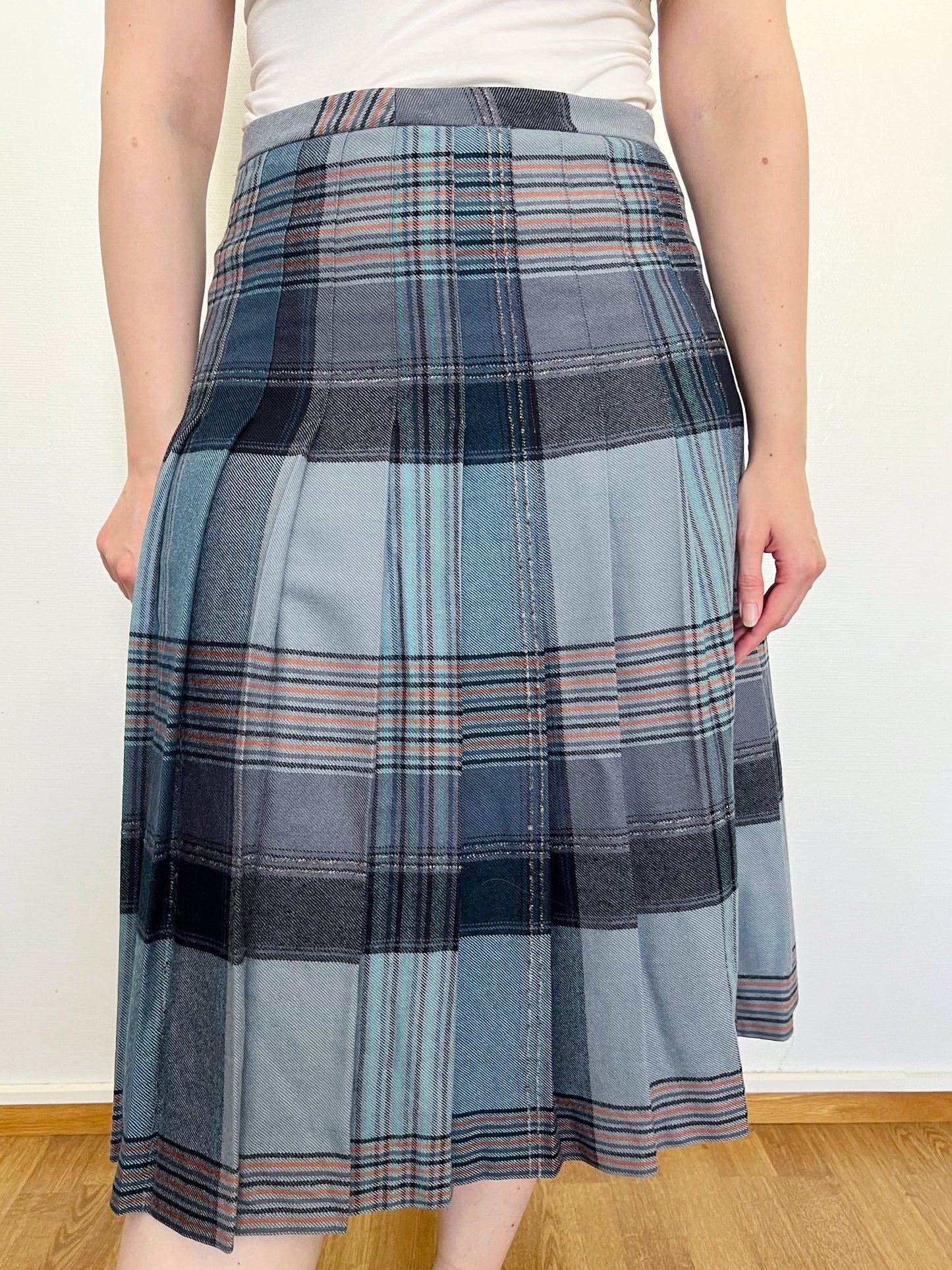 Blue drop waist skirt, Size S-M