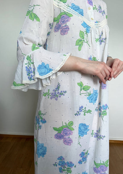 Flower nightgown, Size M