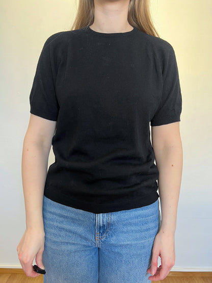 Black t-shirt, Size S-M