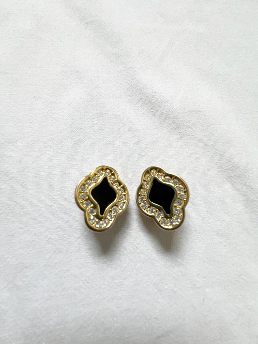 Oval clip on earrings