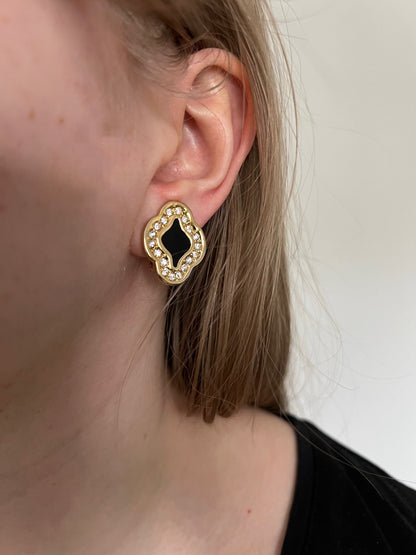 Oval clip on earrings