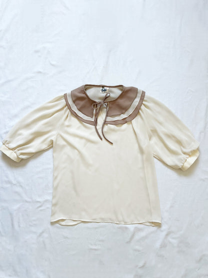 Ruffle collar t-shirt, Size M