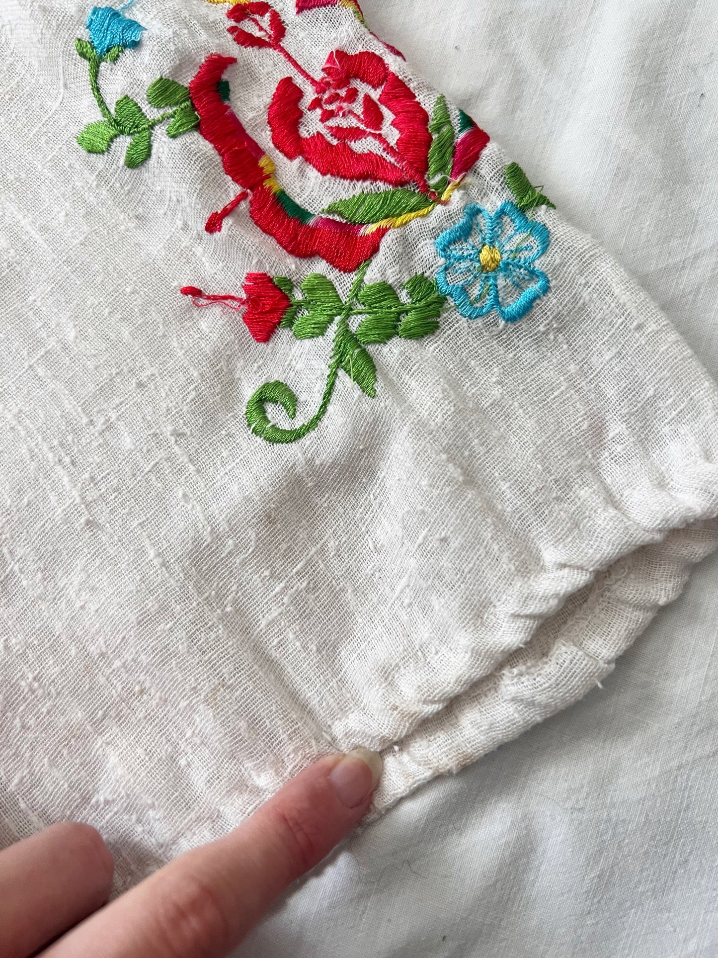 70s floral embroidery white blouse, Size S