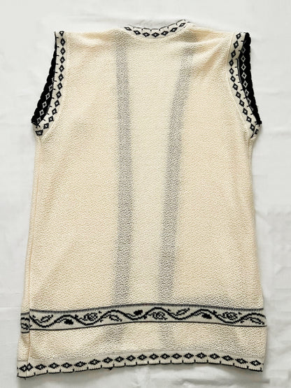 White vest with a brooch, Size XS-L