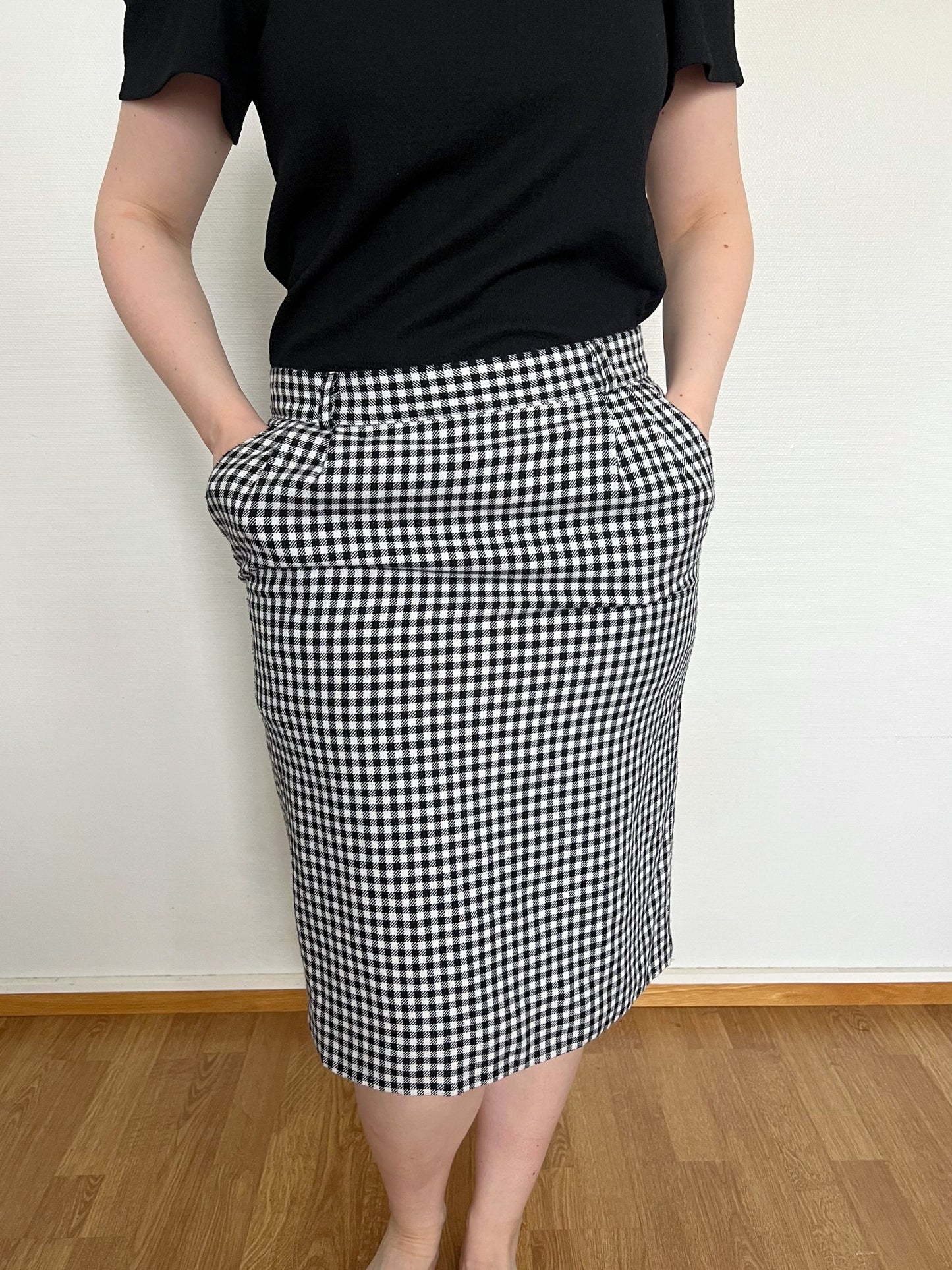 Gingham pencil skirt, Size XS/S