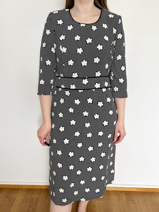 Black and white flower dress, Size M-L