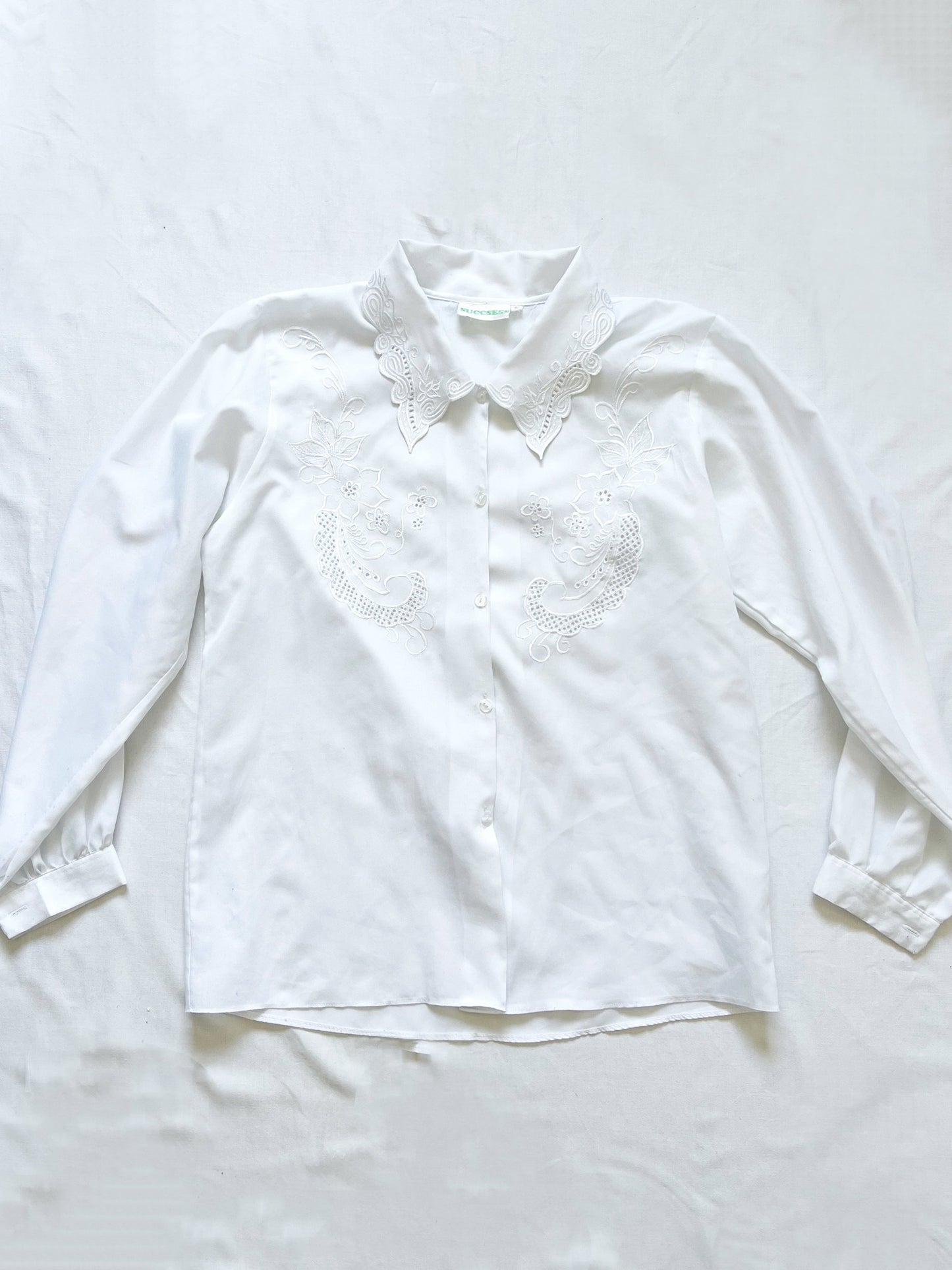 White 80s shirt, Size M-L