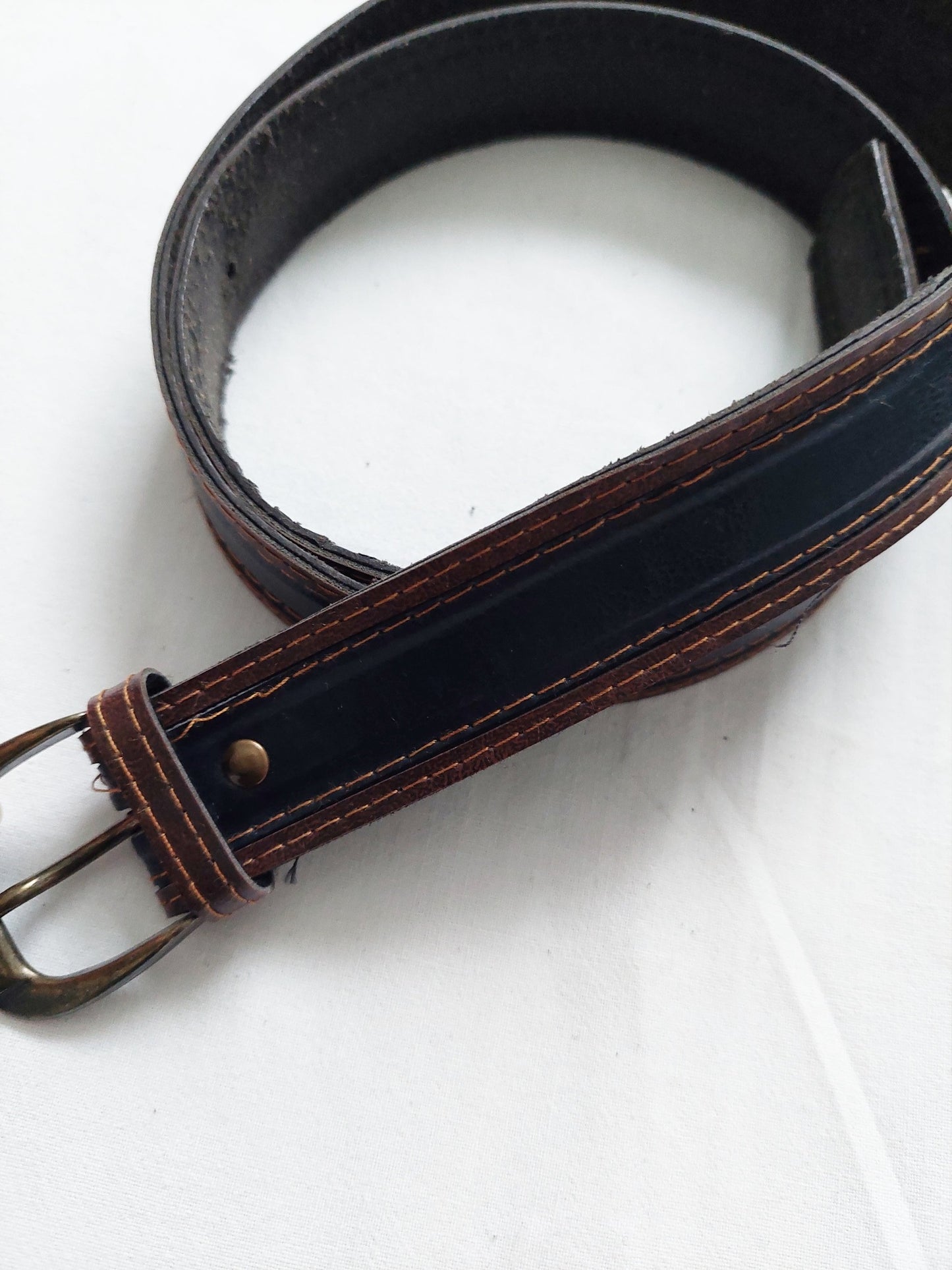 A blue and brown belt